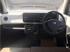 ゆったりとした運転席スペース 4