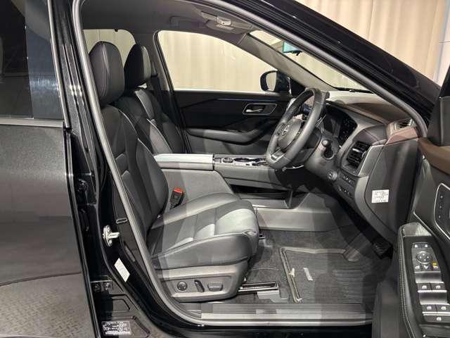 エクストレイル １．５　Ｇ　ｅ－４ＯＲＣＥ　４ＷＤ　当社試乗車　プロパイロット　１２．３メーカー（8枚目）