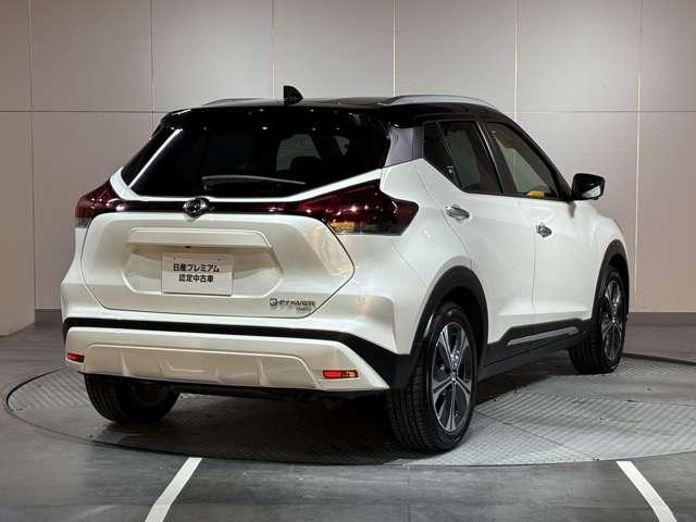 キックス Ｘ　ＦＯＵＲ　スタイルエディション　☆当社試乗車☆９インチ純正メモリーナビ☆アラウンドビューモニター☆プロパイロット☆ＬＥＤライト☆ＥＴＣ２．０☆純正前方＆室内３６０度ドラレコ☆スマートルームミラー☆ソナー☆（2枚目）