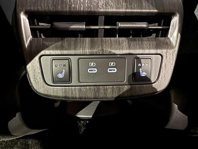 アリア Ｂ６　ｅ－４ＯＲＣＥ　☆当社試乗車☆アラウンドビュー☆プロパイロット２．０☆アダプティブＬＥＤ☆ＥＴＣ２．０☆前方＋室内３６０°ドラレコ☆サンルーフ☆ナッパレーザーシート☆電動リアゲート☆パワーシート☆（15枚目）