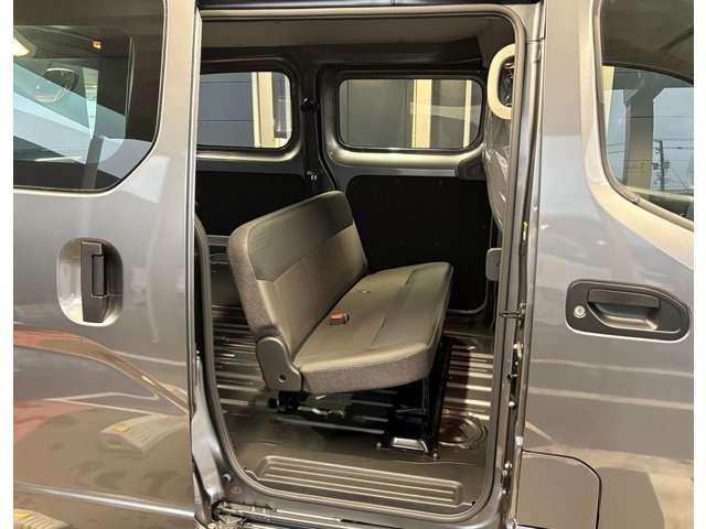 ＮＶ２００バネットバン １．６　ＤＸ　登録済未使用車　オーディオレス車（9枚目）