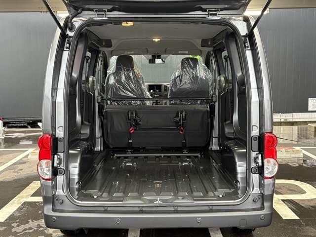 ＮＶ２００バネットバン １．６　ＤＸ　登録済未使用車　オーディオレス車（10枚目）