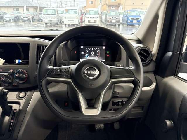 ＮＶ２００バネットバン １．６　ＤＸ　登録済未使用車　オーディオレス車（13枚目）