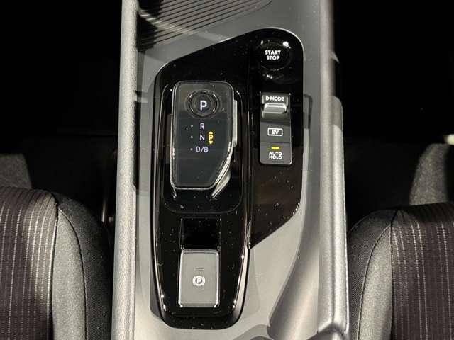 ノート １．２　Ｘ　当社試乗車　９インチ純正ナビ（16枚目）