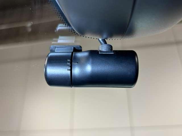 �����O���h���C�u���R�[�_�[�t���ł��􎖌̎��̉f�����L�^���܂��B