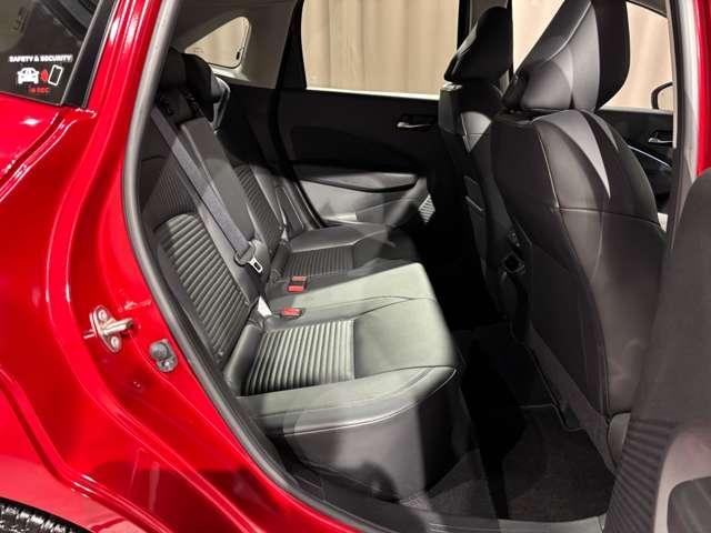 オーラ 1.2 G FOUR レザーエディション 4WD 当社試乗車 9インチ純正メモリーナビ(9枚目)