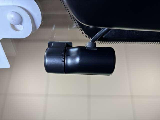 オーラ 1.2 G FOUR レザーエディション 4WD 当社試乗車 9インチ純正メモリーナビ(15枚目)