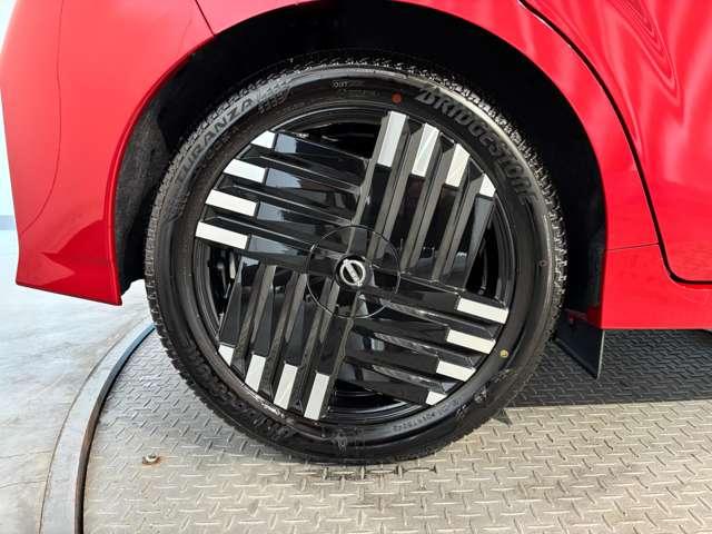 オーラ 1.2 G FOUR レザーエディション 4WD 当社試乗車 9インチ純正メモリーナビ(18枚目)