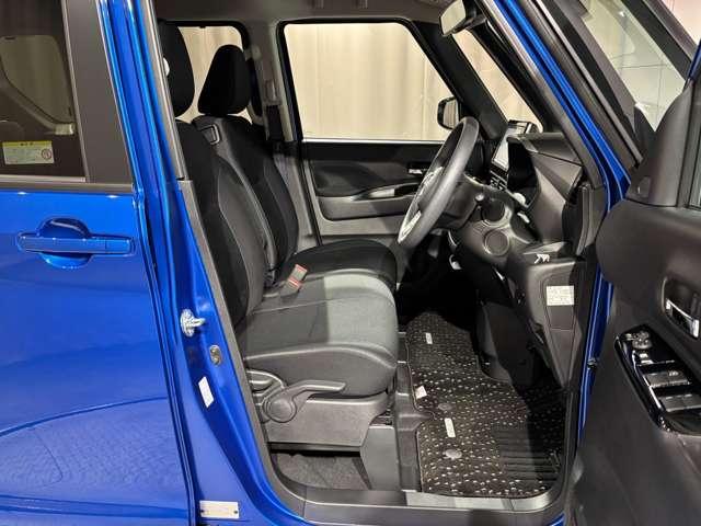 ルークス ６６０　ハイウェイスターＸ　当社試乗車　９インチ純正メモリーナビ（8枚目）