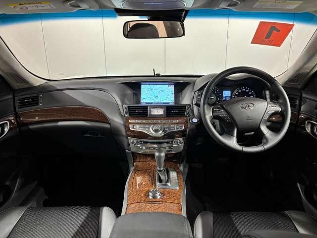 フーガハイブリッド ３．５　メーカーナビ　アラウンドビューモニター（3枚目）