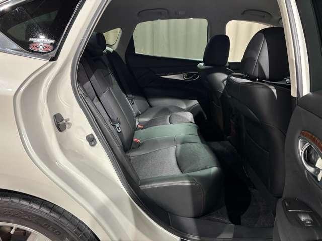 フーガハイブリッド ３．５　メーカーナビ　アラウンドビューモニター（9枚目）