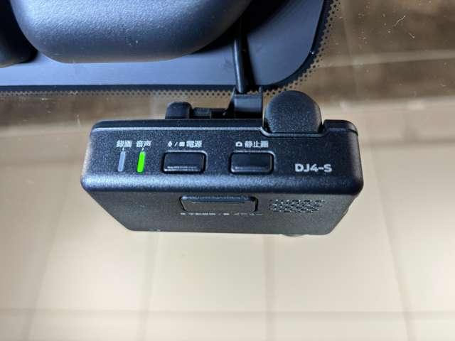 フーガハイブリッド ３．５　メーカーナビ　アラウンドビューモニター（16枚目）