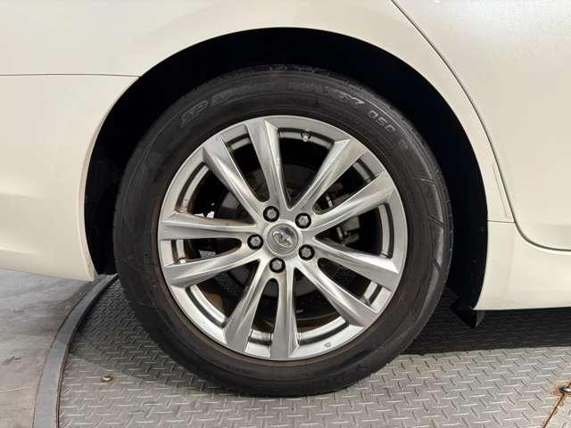 フーガハイブリッド ３．５　メーカーナビ　アラウンドビューモニター（18枚目）