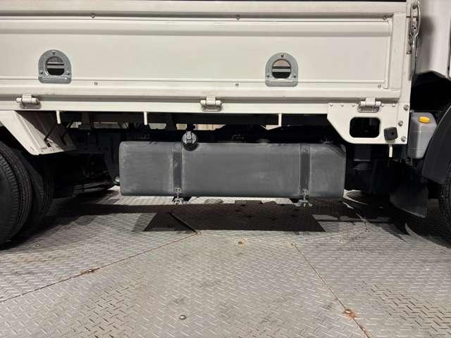 アトラストラック ２．０　スーパーロー　５ＭＴ　純正ラジオ　社外ドラレコ（13枚目）