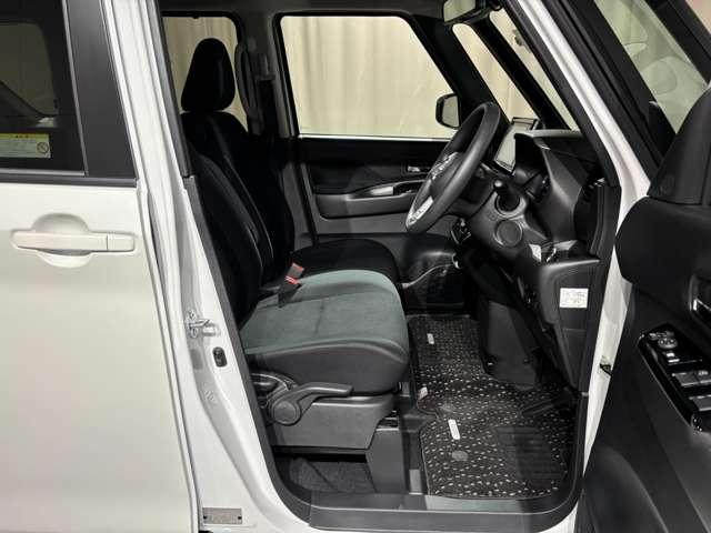 ルークス ６６０　ハイウェイスターＸ　当社試乗車　９インチ純正メモリーナビ（8枚目）