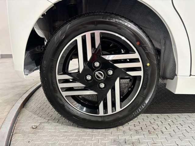 ルークス ６６０　ハイウェイスターＸ　当社試乗車　９インチ純正メモリーナビ（18枚目）