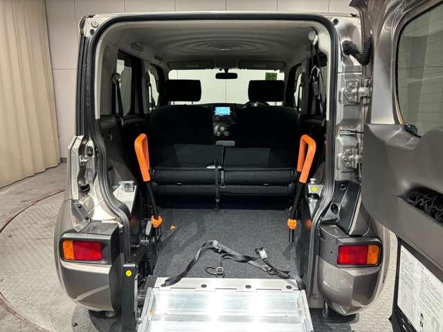 キューブ １．５　１５Ｘ　チェアキャブ　スロープタイプ　ベンチシートタイプ　ワンオーナー　純正メモリーナビ（10枚目）