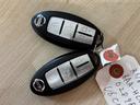 インテリジェントキーです☆ポケットやバックの中に入れておくだけで、ドアの開閉はもちろん、エンジンの始動もできます♪