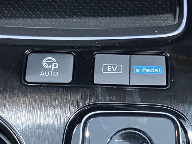 エクストレイル １．５　Ｇ　ｅ－４ＯＲＣＥ　４ＷＤ　プロパイロット　アラビュー　オートバックド　１オーナー　ＬＥＤヘッドランプ　ナビＴＶ　スマートキー　レーダークルーズ　ＬＫＡ　キーフリー　ＥＴＣ　４ＷＤ　アルミホイール　メモリーナビ　記録簿　バックカメラ　サイドカメラ　オートエアコン　ＰＳ（14枚目）
