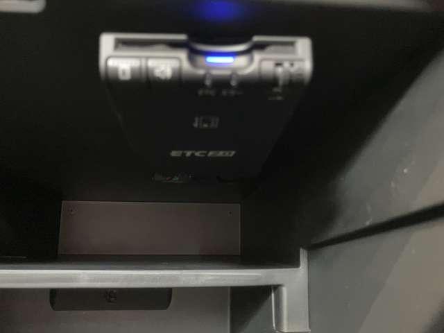 ノート 1.2 e-POWER X アラウンドビューモニター ETC ドラレコ 360°カメラ 記録簿付 Rカメラ 運転席助手席エアバック レーンキープ AUTOエアコン 1オーナー ナビTV サイドカメラ 運転席エアバッグ キーレスエントリー ドラレコ ETC車載器 パワステ(11枚目)