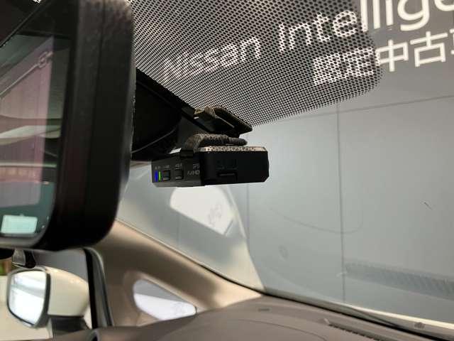 ノート 1.2 e-POWER X アラウンドビューモニター ETC ドラレコ 360°カメラ 記録簿付 Rカメラ 運転席助手席エアバック レーンキープ AUTOエアコン 1オーナー ナビTV サイドカメラ 運転席エアバッグ キーレスエントリー ドラレコ ETC車載器 パワステ(12枚目)