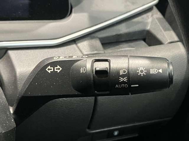 ノート 1.2 X LEDライト アラウンドビューモニター リアカメラ 衝突被害軽減ブレ-キ 全方位カメラ LEDヘッドライト レーンアシスト インテリジェントキー ワンオーナー 整備記録簿 ワンセグTV TVナビ サイドカメラ メモリーナビ パワーウィンドウ(10枚目)