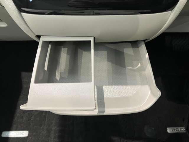 ルークス 660 X 元試乗車 アラウンドビューモニター 片側 アラモニ 前後衝突軽減ブレーキ ワンオーナー車 禁煙 ETC スマートキー 定期点検記録簿 キーフリー ドライブレコーダー i-stop フルオートエアコン パワーウインドウ LED バックカメラ(16枚目)