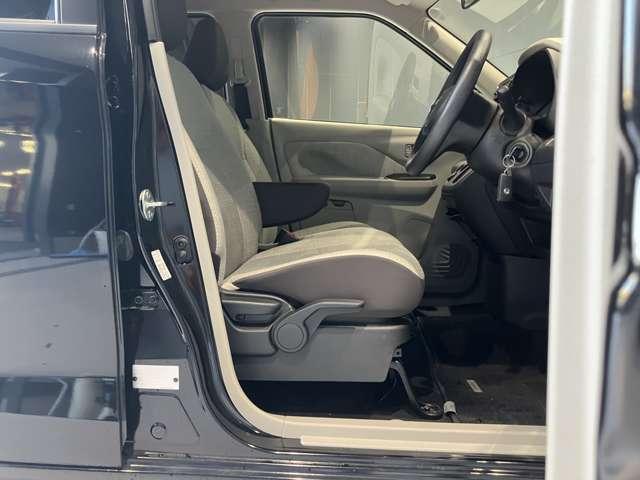 デイズ 660 S CDチューナー アイドリングストップ USB 運転席エアバッグ i-STOP 1オーナ 助手席エアバッグ 記録簿有り エアコン PW PS ABS サポカー(19枚目)