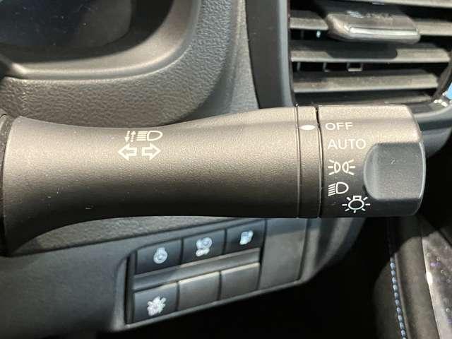 リーフ S LEDライト バックカメラ 社外メモリーナビ バックモニター ドラレコ LEDヘッドライト インテリジェントキー ETC クルコン ワンオーナー車 ワンセグ メモリーナビ メンテナンスノート パワーウィンドウ オートエアコン ABS キーフリー(11枚目)