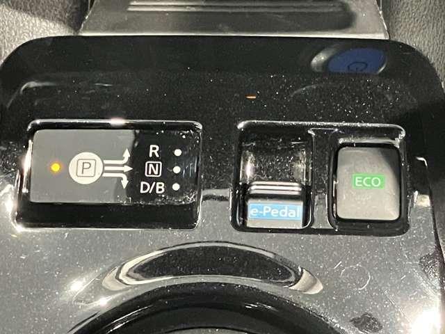 リーフ S LEDライト バックカメラ 社外メモリーナビ バックモニター ドラレコ LEDヘッドライト インテリジェントキー ETC クルコン ワンオーナー車 ワンセグ メモリーナビ メンテナンスノート パワーウィンドウ オートエアコン ABS キーフリー(16枚目)