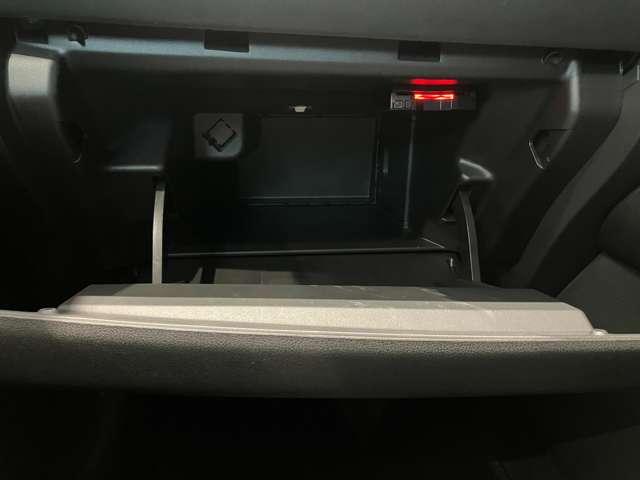 リーフ S LEDライト バックカメラ 社外メモリーナビ バックモニター ドラレコ LEDヘッドライト インテリジェントキー ETC クルコン ワンオーナー車 ワンセグ メモリーナビ メンテナンスノート パワーウィンドウ オートエアコン ABS キーフリー(17枚目)