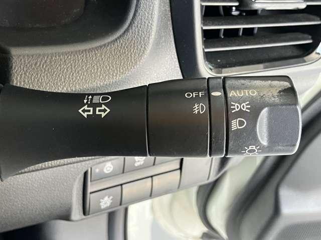 リーフ ｅ＋　Ｘ　アラビュー　プロパイロット　ＥＴＣ　ドラレコ　ワンオ－ナ－車　ＬＥＤライト　アダプティブクルーズコントロール　ドラレコ　ＥＴＣ　インテリキー　バックカメラ　点検記録簿　メモリーナビ　オートエアコン　Ｗエアバック　ＡＷ　ナビＴＶ　キーフリー　ＡＢＳ（11枚目）