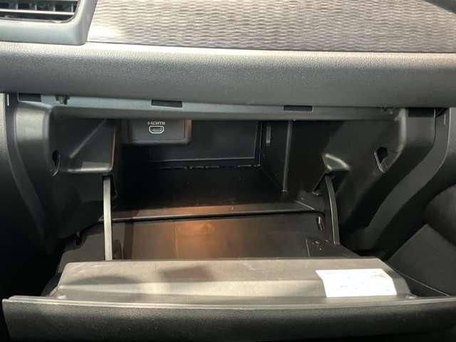 リーフ ｅ＋　Ｘ　アラビュー　プロパイロット　ＥＴＣ　ドラレコ　ワンオ－ナ－車　ＬＥＤライト　アダプティブクルーズコントロール　ドラレコ　ＥＴＣ　インテリキー　バックカメラ　点検記録簿　メモリーナビ　オートエアコン　Ｗエアバック　ＡＷ　ナビＴＶ　キーフリー　ＡＢＳ（19枚目）