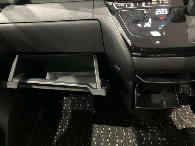 ルークス 660 ハイウェイスターX 元試乗車 アラビュー 片側オートS アイスト 衝突被害軽減ブレ-キ 助手席側オートスライドドア マルチビューカメラ 禁煙 LED スマートキー パワーウィンドウ ワンオーナー ナビTV バックカメラ 記録簿 パワステ オートエアコン(14枚目)