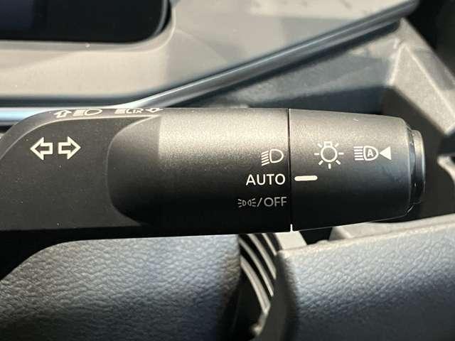 ノート 1.2 X 元試乗車 プロパイロット アラビュー ETC リアカメラ 衝突被害軽減ブレ-キ 全方位カメラ ETC付 禁煙車 レーダークルーズ レーンアシスト インテリジェントキー ワンオーナー ドラレコ 整備記録簿 ワンセグTV TVナビ サイドカメラ(11枚目)