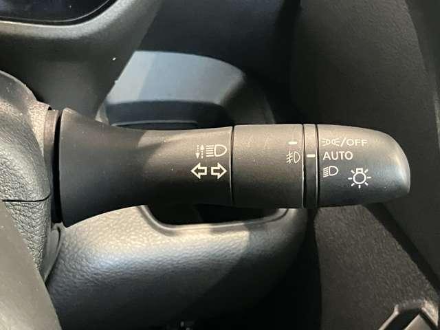 ルークス 660 ハイウェイスターX 元サービス代車 アラビュー 片側オートS アイスト 衝突被害軽減ブレ-キ 助手席側オートスライドドア マルチビューカメラ 車線逸脱警報装置 禁煙 LED スマートキー パワーウィンドウ ワンオーナー ナビTV バックカメラ 記録簿 パワステ(9枚目)