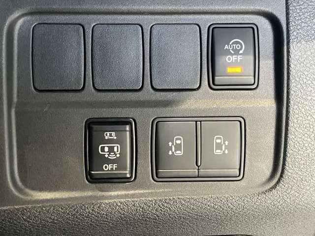 セレナ ２．０　ハイウェイスター　ＬＥＤ　両側オートＳ　アラビュー　後席モニター　スマートキー＆プッシュスタート　メモリーナビゲーション　１オーナー　ＬＥＤ　キーレス　ナビＴＶ　点検記録簿　ＥＴＣ車載器　ダブルエアバック　ワンセグテレビ　アルミホイル　ＡＢＳ　ドライブレコーダー（11枚目）