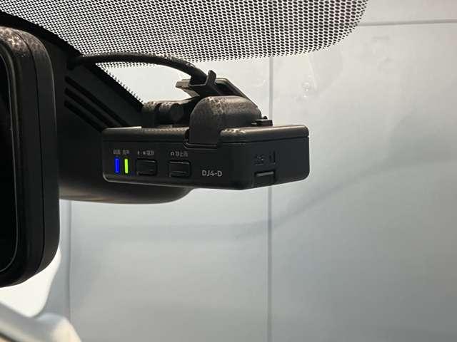 セレナ ２．０　ハイウェイスター　ＬＥＤ　両側オートＳ　アラビュー　後席モニター　スマートキー＆プッシュスタート　メモリーナビゲーション　１オーナー　ＬＥＤ　キーレス　ナビＴＶ　点検記録簿　ＥＴＣ車載器　ダブルエアバック　ワンセグテレビ　アルミホイル　ＡＢＳ　ドライブレコーダー（13枚目）