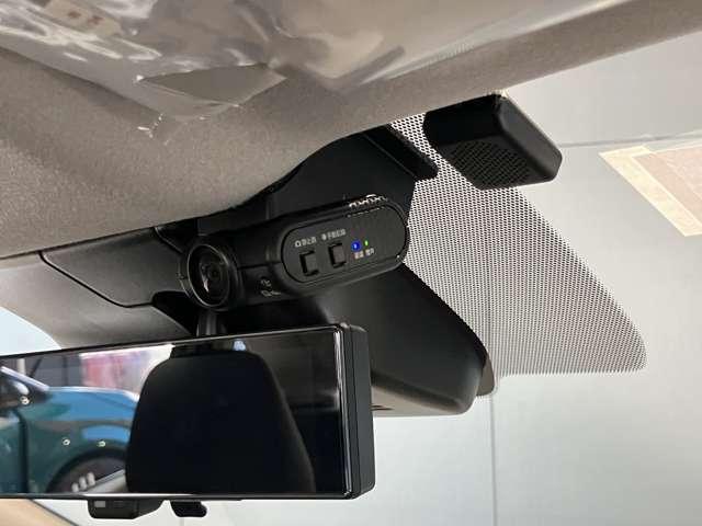 ノート １．２　Ｘ　元試乗車　アラビュー　プロパイロット　ＥＴＣ　リアカメラ　衝突被害軽減ブレ－キ　全方位カメラ　ＥＴＣ付　アルミ　禁煙車　ＬＥＤヘッドライト　レーダークルーズ　レーンアシスト　インテリジェントキー　ワンオーナー　ドラレコ　整備記録簿　ワンセグＴＶ（17枚目）