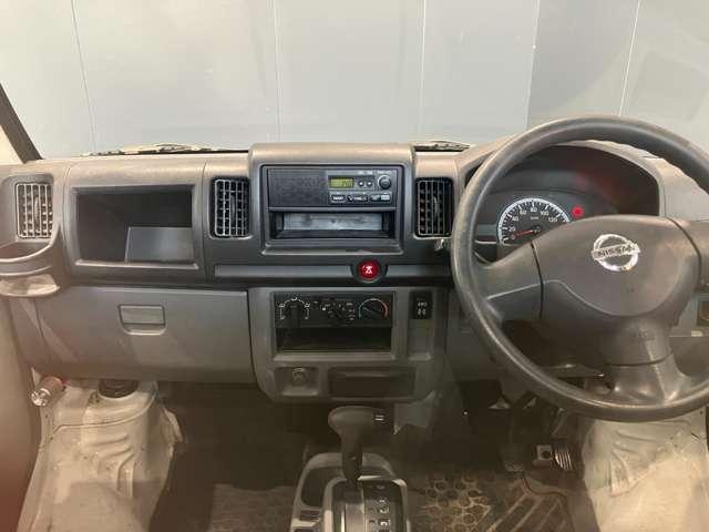 クリッパートラック ６６０　ＳＤ　４ＷＤ　ラジオチューナー　エアコン　パートタイム４ＷＤ　エアコン付　定期点検記録簿　エアバック　ＡＢＳ　１オーナー（3枚目）