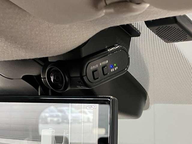 オーラ １．２　Ｇ　レザーエディション　元試乗車　ＬＥＤ　アラビュー　ＥＴＣ　ドラレコ　ワンオーナ　追突防止　本革　車線逸脱警報装置　禁煙車　ＬＥＤ　ドライブレコーダー　記録簿　バックモニター　ＥＴＣ　インテリジェントキー　メモリーナビゲーション　ＡＷ　キーレスエントリー　オートエアコン（16枚目）