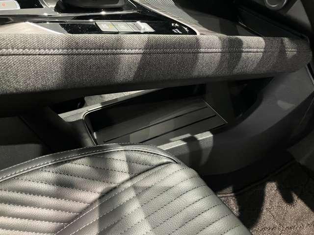 オーラ １．２　Ｇ　レザーエディション　元試乗車　ＬＥＤ　アラビュー　ＥＴＣ　ドラレコ　ワンオーナ　追突防止　本革　車線逸脱警報装置　禁煙車　ＬＥＤ　ドライブレコーダー　記録簿　バックモニター　ＥＴＣ　インテリジェントキー　メモリーナビゲーション　ＡＷ　キーレスエントリー　オートエアコン（19枚目）