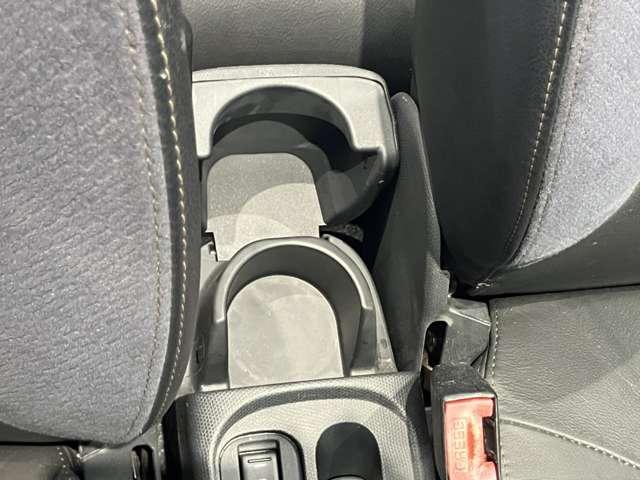 �Z���^�[�ɂ��h�����N�z���_�[���t���Ă��܂��B