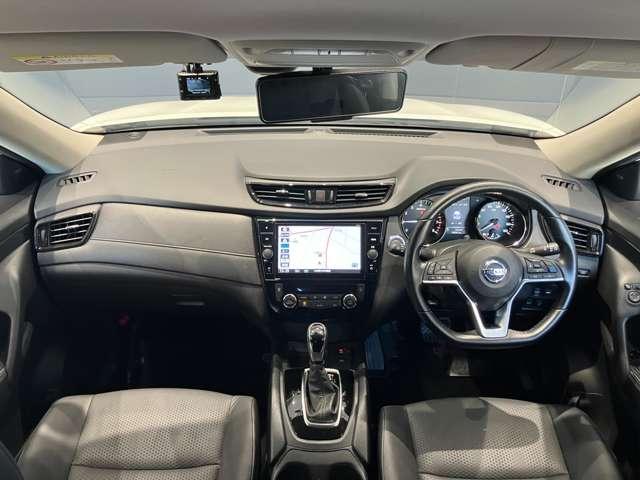 エクストレイル 2.0 20Xi 2列車 LED アラビュー プロパイロット オートバッ アイドリングストップ車 LEDヘットライト Rカメラ インテリキー レーンキープアシスト ETC ドライブレコーダー 記録簿 キーフリー 1オーナー TVナビ オートエアコン アルミホイール ABS(3枚目)