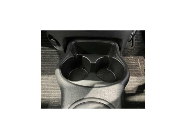 ���ȑ��S���Ƀh�����N�z���_�[����܂���^�]���ł��肪�͂��₷���ʒu�ɂ����Ďg���Ղ��ł���