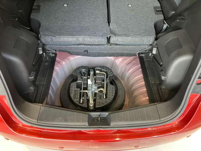 ノート 1.2 X エマージェンシーブレーキ パッケージ アラウンドビューモニター 全方位モニター エコモード 1オーナー PW バックビューモニター キーフリー オートエアコン PS 記録簿 ABS エアバック サイドカメラ インテリキ- 踏み間違え防止 車線逸脱警報装置(17枚目)