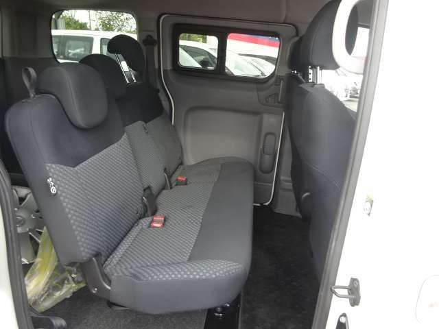 NV200バネットワゴン 1.6 16X-2R メモリーナビ バックモニター ETC2.0 オ 記録簿 助手席エアバック 1オーナー パワーステアリング ETC パワーウィンドウ 運転席エアバッグ ABS エアコン アルミホイール バックビューモニター ナビ&TV レーンアシスト メモリナビ(12枚目)