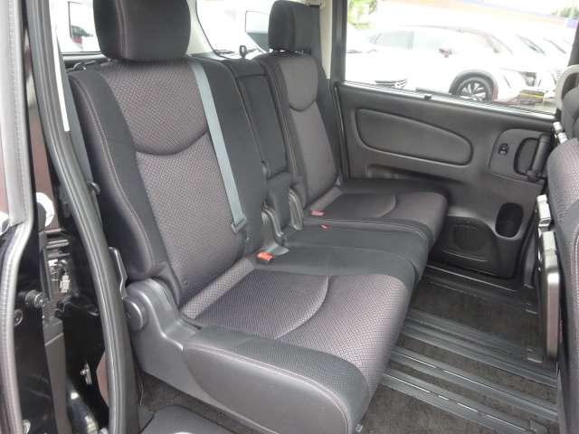 セレナ ２．０　ハイウェイスター　Ｓ－ＨＹＢＲＩＤ　メモリーナビ　バックカメラ　ＥＴＣ　ワンオーナ　アイドリングＳＴＯＰ　スマートエントリー　オートクルーズ　セキュリティ　Ｂカメラ　ＥＴＣ　アルミホイール　メモナビ　ＡＢＳ　ナビＴＶ　キーレス　パワーウィンドウ　助手席エアバック（6枚目）