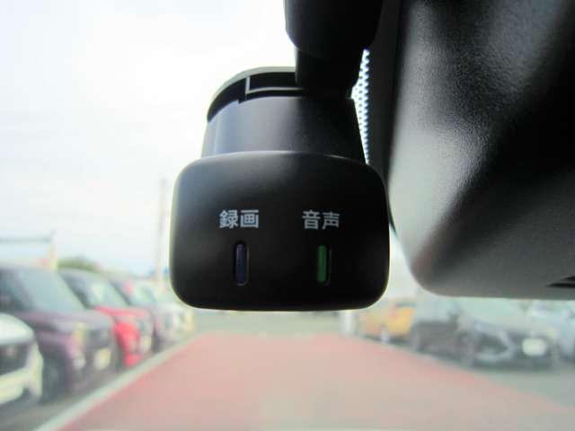 ノート 1.2 X メモリーナビ バックカメラ 前後ドラレコ リアカメラ 衝突被害軽減ブレ-キ ETC付 LEDヘッドライト レーンアシスト インテリジェントキー ワンオーナー ドラレコ 盗難防止システム ワンセグTV TVナビ サイドカーテンエアバック ABS(16枚目)