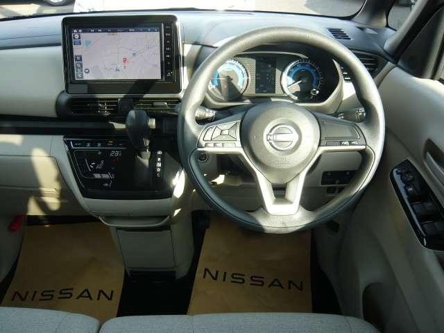 ルークス ６６０　Ｘ　助手席側ハンズフリーオートスライドドア装　アラモニ　前後衝突軽減ブレーキ　ワンオーナー車　車線逸脱防止　ＥＴＣ　スマートキー　キーフリー　ドライブレコーダー　ｉ－ｓｔｏｐ　フルオートエアコン　パワーウインドウ　バックカメラ　盗難防止　ＡＢＳ（4枚目）